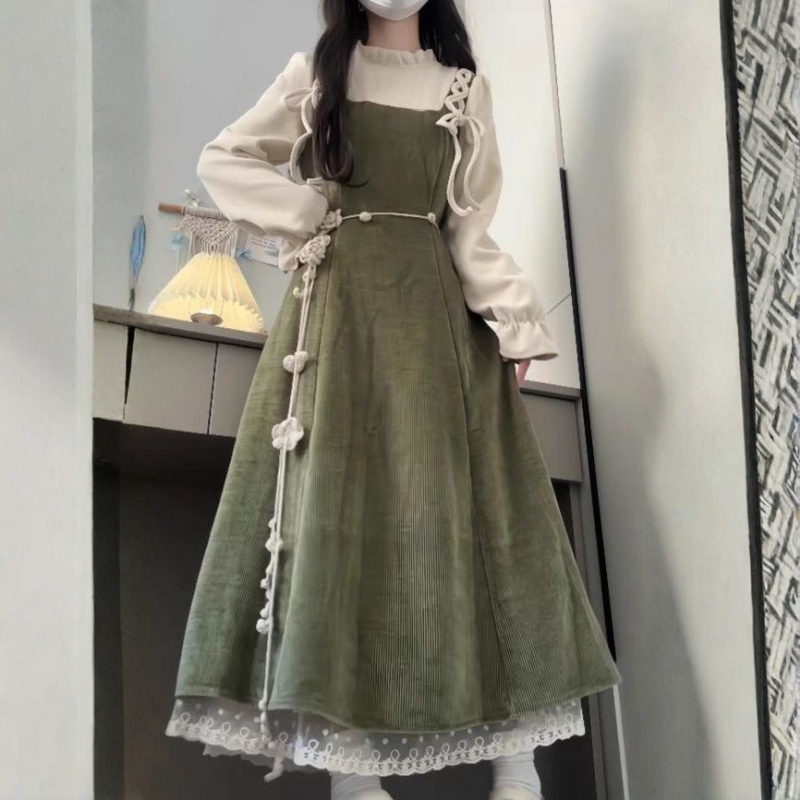 เดรสสายเดี่ยวลินินคลาสสิก