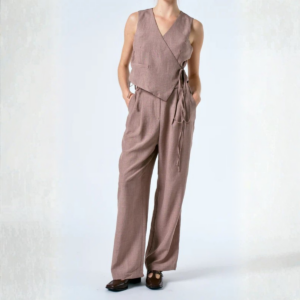 จัมพ์สูทลินิน